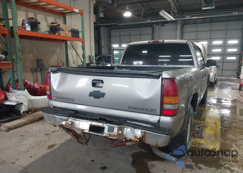 2001 Chevrolet Silverado 1500 Ls из США, поврежденный, VIN 2GCEK19T611226066